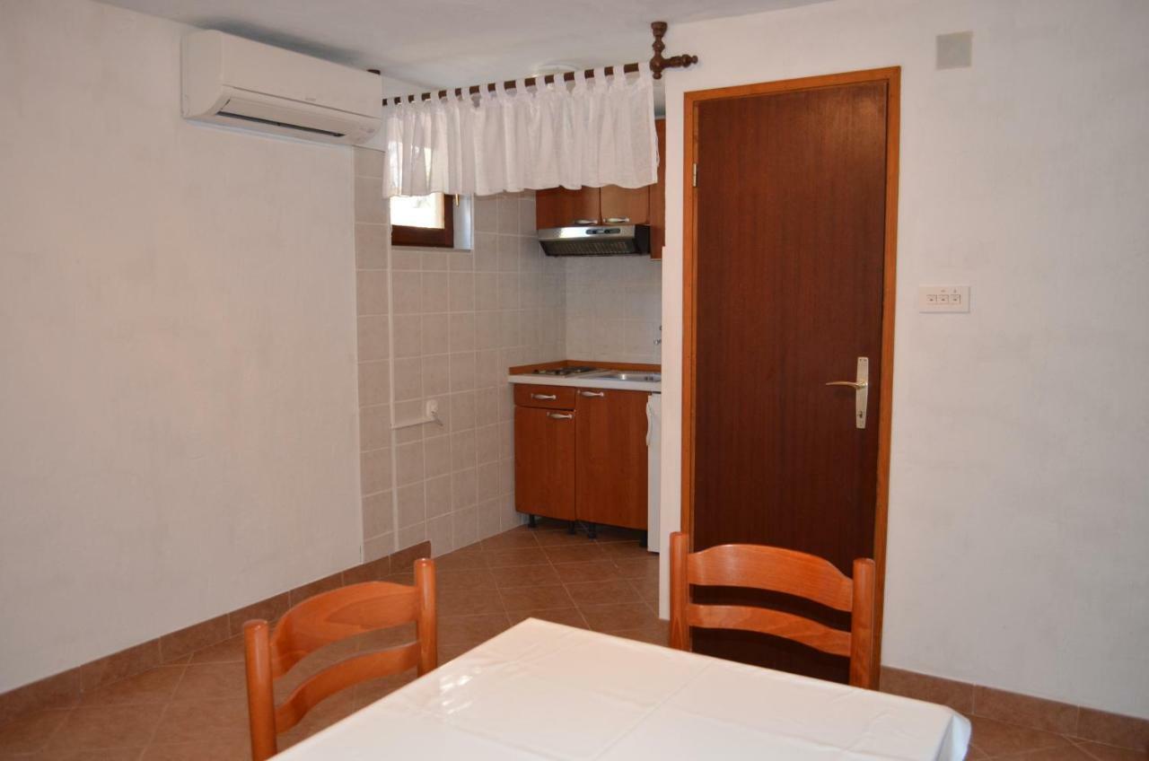 Holiday Home Garina Draga Bašćanska Exterior foto
